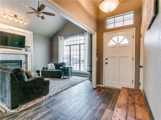 Gorgeous Home Located In Choctaw!!!