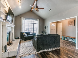 Gorgeous Home Located In Choctaw!!!