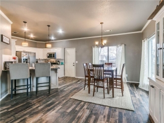 Gorgeous Home Located In Choctaw!!!