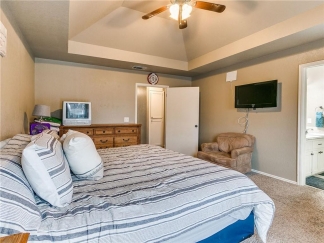 Gorgeous Home Located In Choctaw!!!