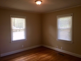 Renovated 3 bedroom Ranch In Princeton, Apply now!