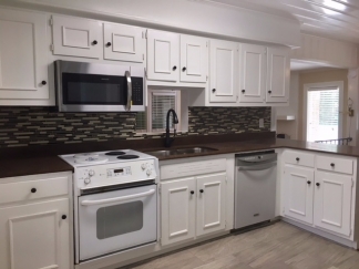 Renovated 3 bedroom Ranch In Princeton, Apply now!