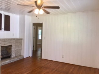 Renovated 3 bedroom Ranch In Princeton, Apply now!