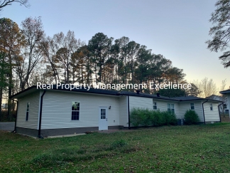 Renovated 3 bedroom Ranch In Princeton, Apply now!