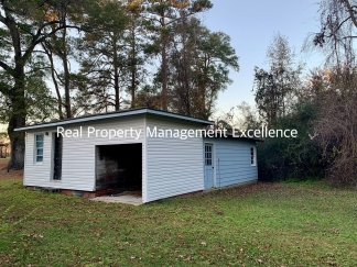 Renovated 3 bedroom Ranch In Princeton, Apply now!