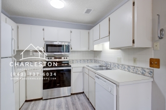 7945 Parklane Court Unit. E - Available 10/14