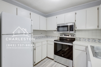7945 Parklane Court Unit. E - Available 10/14
