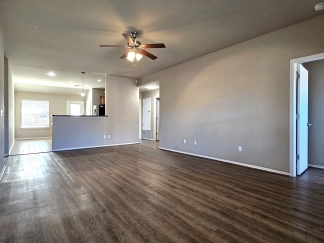 Charming 4 bedroom 2 bath only minutes from Tinker AFB!