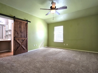 Charming 4 bedroom 2 bath only minutes from Tinker AFB!