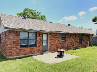 Great Home in Moore Schools ~ Close & Convenient to Highways & Shopping! - COMING SOON!