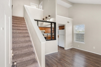 Cute Corner 2 bedroom in Mansfield