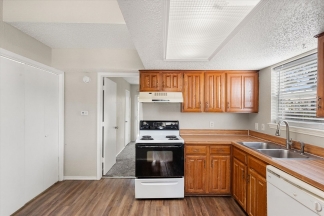 Cute Corner 2 bedroom in Mansfield