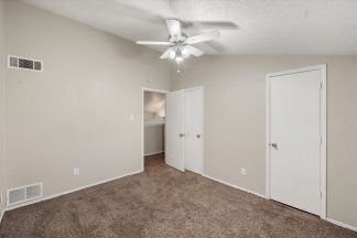 Cute Corner 2 bedroom in Mansfield