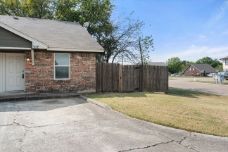 Cute Corner 2 bedroom in Mansfield