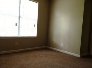 Spacious 3 Bedroom Apartment!!!