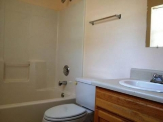 Spacious 3 Bedroom Apartment!!!