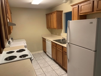 Cozy 3 Bedroom for Lease! MOVE-IN SPECIAL!!**$300.00 OFF FIRST MONTH'S RENT**