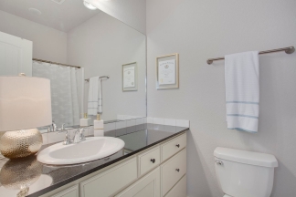 Walking Distance to UofA! Apply Today!! $895 per room!