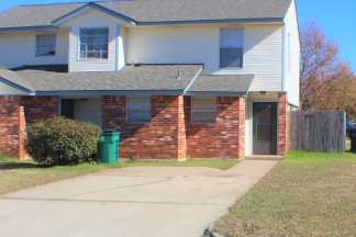 Available for Showing Now! 18-Month Lease Offer!! Wonderful Duplex in a Convenient Location!!!