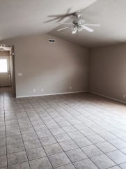 3 bedroom 2 bathroom Duplex in Centerton!