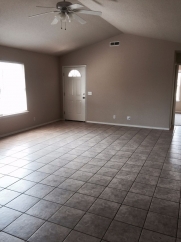 3 bedroom 2 bathroom Duplex in Centerton!