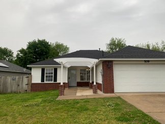 Updated 3 BR in Rogers