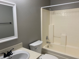Updated 3 BR in Rogers