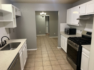 Updated 3 BR in Rogers