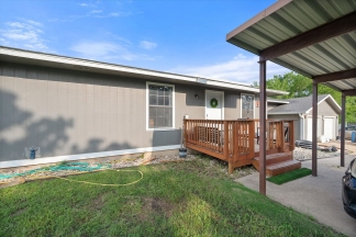 3 bedroom on .6 acre