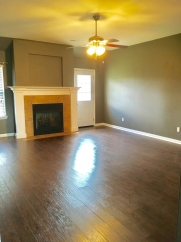 3 Bedroom House in Rogers for Rent! Available Mid- August!!!