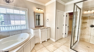 Luxury 4 Bedroom in the Heart of Bentonville!