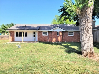 Available and Showing Now! 18-Month Lease Offer!!  "Lake Hefner Haven: Experience the Allure of a Stunning 3/2 Home!"