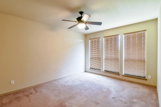 Gorgeous 3bed/2bath perfectly located in South Arlington!
