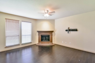 Gorgeous 3bed/2bath perfectly located in South Arlington!