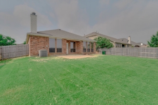 Gorgeous 3bed/2bath perfectly located in South Arlington!