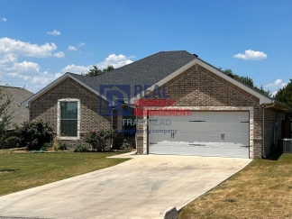 Stunning 3 Bed 2 Bath Home in Gated Lakeside Community!