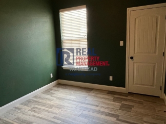 Stunning 3 Bed 2 Bath Home in Gated Lakeside Community!