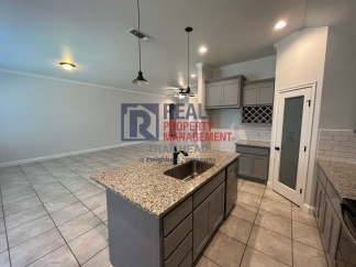 Amazing 3 Bed 2 Bath Home in Gated Lakeside Community!