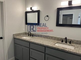 Amazing 3 Bed 2 Bath Home in Gated Lakeside Community!