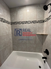 Amazing 3 Bed 2 Bath Home in Gated Lakeside Community!