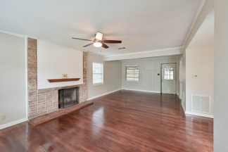 Lg Lot in Central Arlington with Additional Unit
