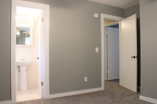 Great Home in Warr Acres Close & Convenient to Shopping & Highways!!! HALF OFF FIRST FULL MONTHS RENT!