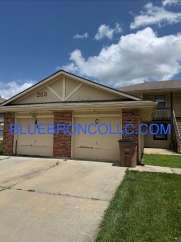 Cute 2 bedroom 1 bathroom home with a 1 car garage