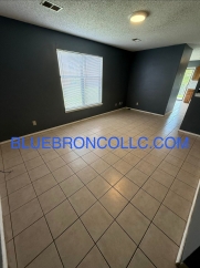 Cute 2 bedroom 1 bathroom home with a 1 car garage