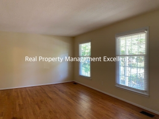 Renovated Raleigh Ranch, Convenient To 440, Crabtree, Rex & Downtown, Apply NOW!