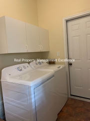 Renovated Raleigh Ranch, Convenient To 440, Crabtree, Rex & Downtown, Apply NOW!