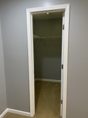 Charming 3-Bedroom Home with Cozy Fireplace in Spring Hill