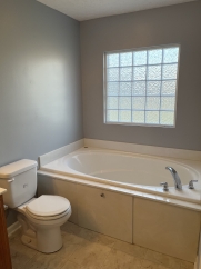 Charming 3-Bedroom Home with Cozy Fireplace in Spring Hill