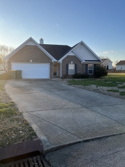 Charming 3-Bedroom Home with Cozy Fireplace in Spring Hill