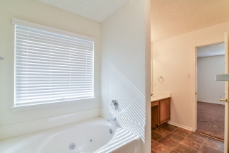 Mansfield Split Bedroom with Covered Patio - Popular Floor Plan